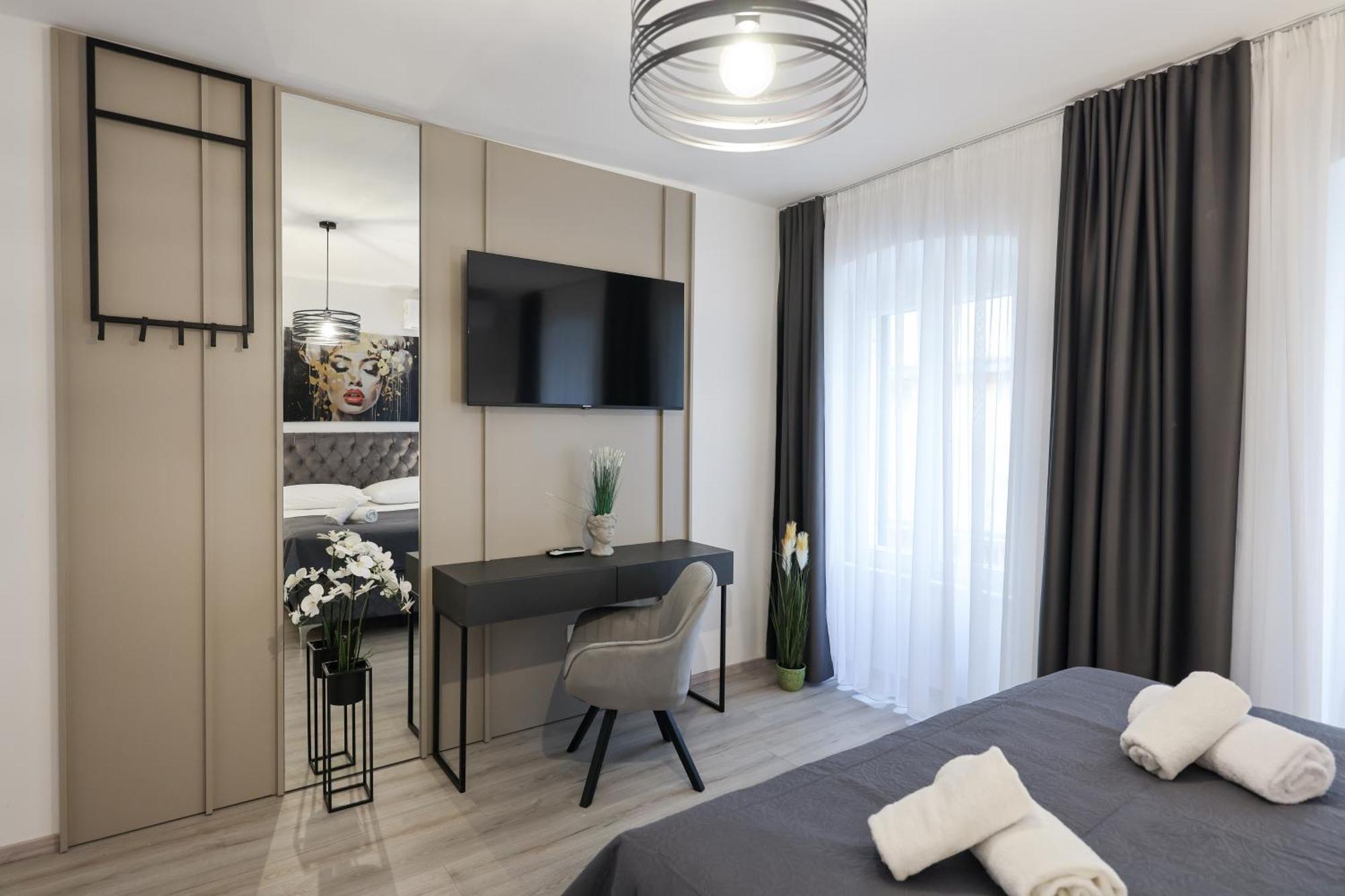 Classy Apartments In City Centar Zadar Exterior photo